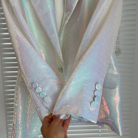 Set - blazer & shorts - Picture 7 of 15